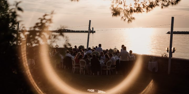 Kaj so offsite članki in kako bodo pomagali vaši spletni strani